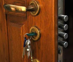 Town Center Locksmith Shop Alexandria, VA 703-586-9681 - 6-Lock-Change